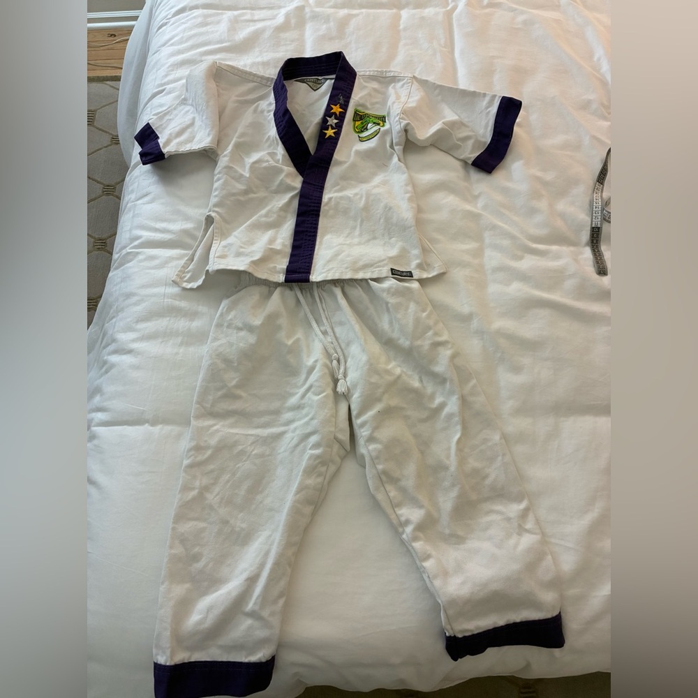 Century Kids Martial Arts Uniform Top & Pants Size 00
